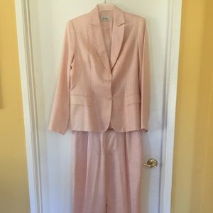 Neiman Marcus 2-Piece Pantsuit